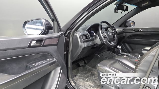 KG Mobility (SsangYong) Rexton Sports Khan Diesel 2.2 4WD Prestige (5-Link) 2021 — фото 10