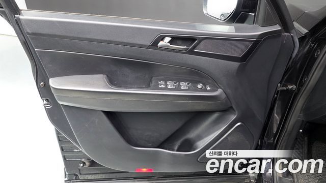 KG Mobility (SsangYong) Rexton Sports Khan Diesel 2.2 4WD Prestige (5-Link) 2021 — фото 30
