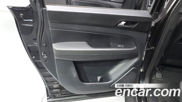 KG Mobility (SsangYong) Rexton Sports Khan Diesel 2.2 4WD Prestige (5-Link) 2021 — фото 31