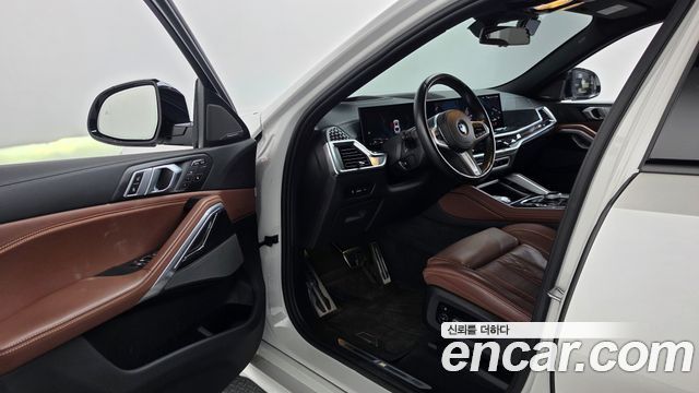 BMW X6 (G06) xDrive40i M Sport 2024 — фото 10