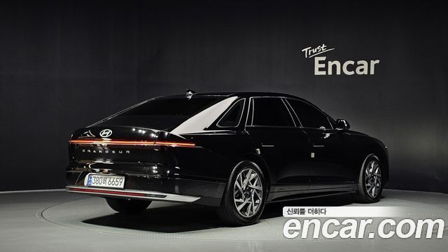 Hyundai Grandeur (GN7) 2,5 Gasoline 2WD Exclusive 2023 — фото 2