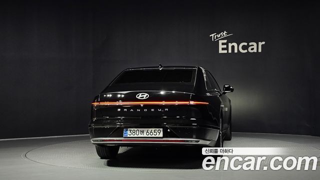 Hyundai Grandeur (GN7) 2,5 Gasoline 2WD Exclusive 2023 — фото 4