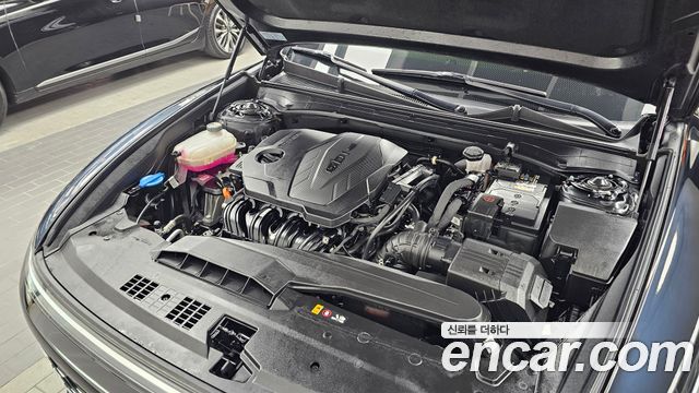 Hyundai Grandeur (GN7) 2,5 Gasoline 2WD Exclusive 2023 — фото 6