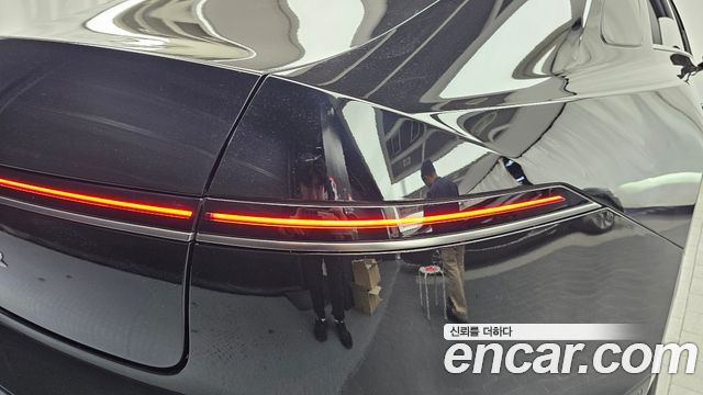 Hyundai Grandeur (GN7) 2,5 Gasoline 2WD Exclusive 2023 — фото 23