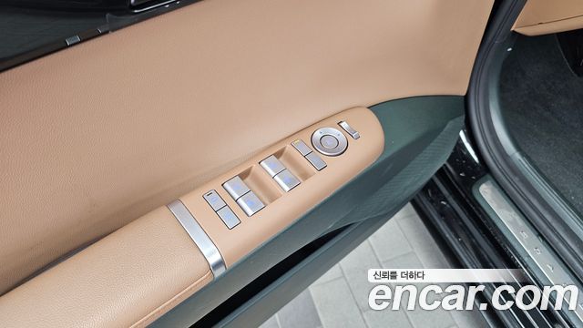Hyundai Grandeur (GN7) 2,5 Gasoline 2WD Exclusive 2023 — фото 29