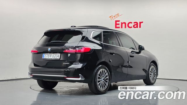 BMW 2 Series Active Tourer (U06) 220i Luxury 2023 — фото 2