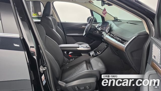 BMW 2 Series Active Tourer (U06) 220i Luxury 2023 — фото 26