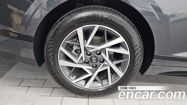 Hyundai Grandeur (GN7) 2,5 Gasoline 2WD Exclusive 2023 — фото 5