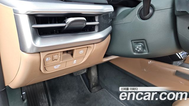 Hyundai Grandeur (GN7) 2,5 Gasoline 2WD Exclusive 2023 — фото 28