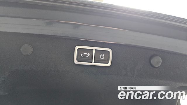 Hyundai Grandeur (GN7) 2,5 Gasoline 2WD Exclusive 2023 — фото 36