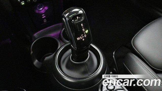 MINI Cooper Classic Plus 3rd 2024 — фото 18