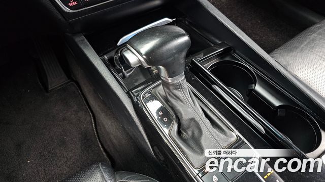 Kia K7 3.0 LPI Luxury (Rental Car) 2016 — фото 9