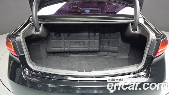 Kia K7 3.0 LPI Luxury (Rental Car) 2016 — фото 20