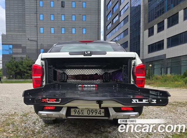 KG Mobility (SsangYong) Rexton Sports Khan Diesel 2.2 4WD Dynamic Edition (5-Link) 2021 — фото 14