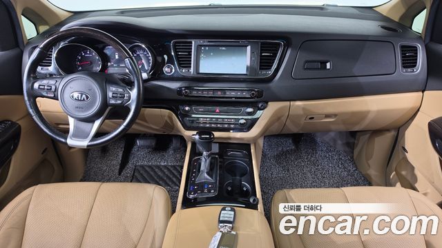 Kia Carnival Gasoline 7-seater Limousine President 2016 — фото 7