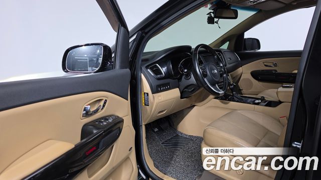 Kia Carnival Gasoline 7-seater Limousine President 2016 — фото 10