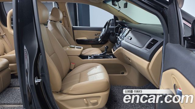 Kia Carnival Gasoline 7-seater Limousine President 2016 — фото 11