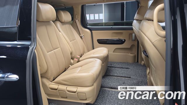 Kia Carnival Gasoline 7-seater Limousine President 2016 — фото 12