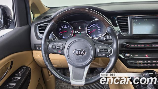 Kia Carnival Gasoline 7-seater Limousine President 2016 — фото 13