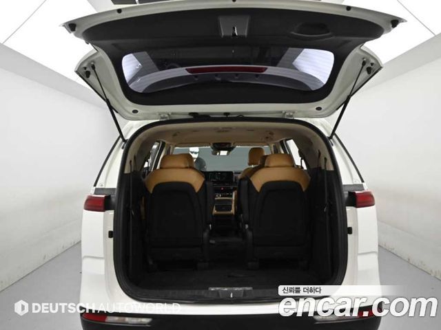 Kia Carnival (IV) Gasoline 9-Seater Prestige 2023 — фото 22