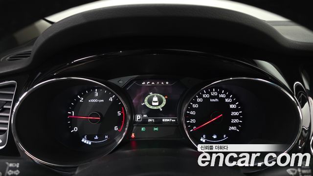 Kia Carnival 9-seater Noblesse 2016 — фото 8