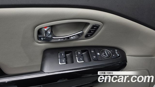 Kia Carnival 9-seater Noblesse 2016 — фото 18