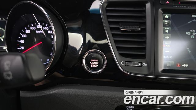 Kia Carnival 9-seater Noblesse 2016 — фото 27