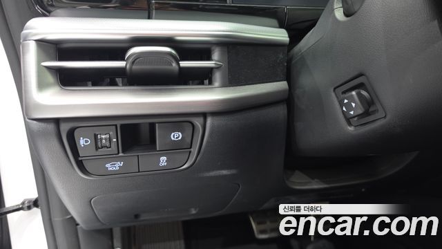 Hyundai Grandeur (GN7) 3.5 LPG 2WD (Taxi) Deluxe 2024 — фото 17