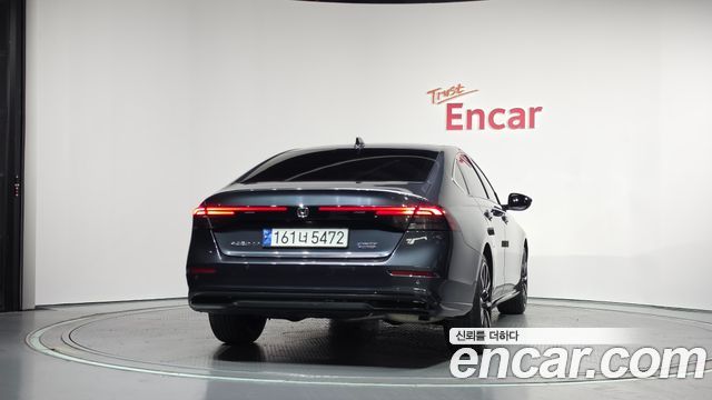 Honda Accord (XI) 2.0 Hybrid Touring 2023 — фото 4
