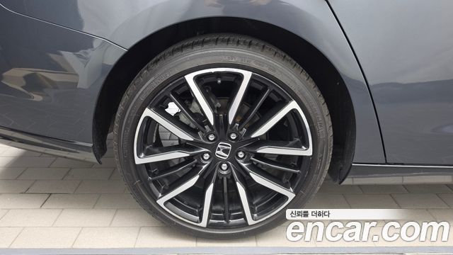 Honda Accord (XI) 2.0 Hybrid Touring 2023 — фото 5