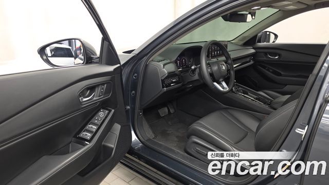 Honda Accord (XI) 2.0 Hybrid Touring 2023 — фото 10