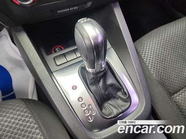 Volkswagen Jetta 1.6 TDI Blue Motion 6th 2014 — фото 8