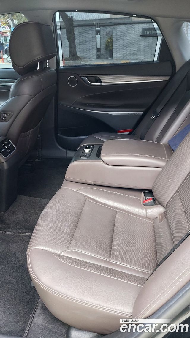 Hyundai Grandeur Hybrid (IG) Exclusive Special 2018 — фото 14