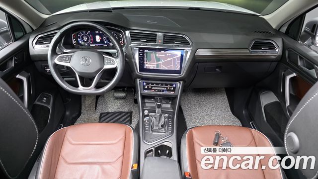 Volkswagen Tiguan Allspace 2.0 TSI Prestige 2023 — фото 7