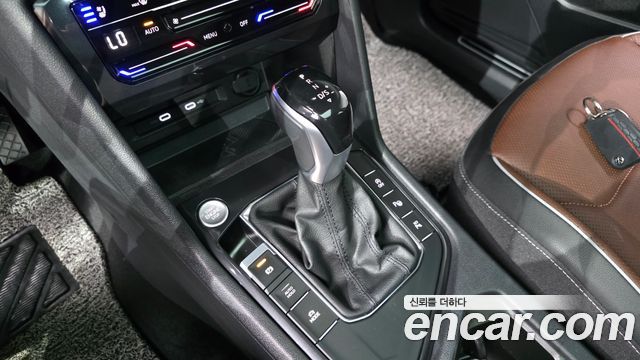 Volkswagen Tiguan Allspace 2.0 TSI Prestige 2023 — фото 9