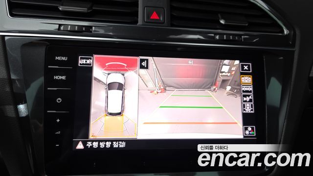 Volkswagen Tiguan Allspace 2.0 TSI Prestige 2023 — фото 19
