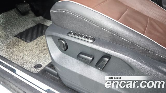 Volkswagen Tiguan Allspace 2.0 TSI Prestige 2023 — фото 21