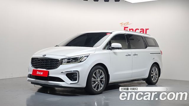 Kia Carnival Gasoline 7-Seater Limousine President