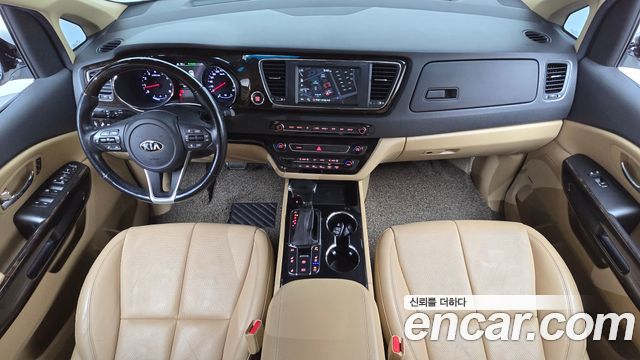 Kia Carnival Gasoline 7-Seater Limousine President 2019 — фото 7