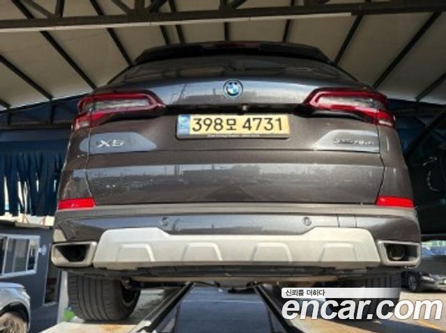 BMW X5 (G05) xDrive 45e xLine 2022 — фото 2