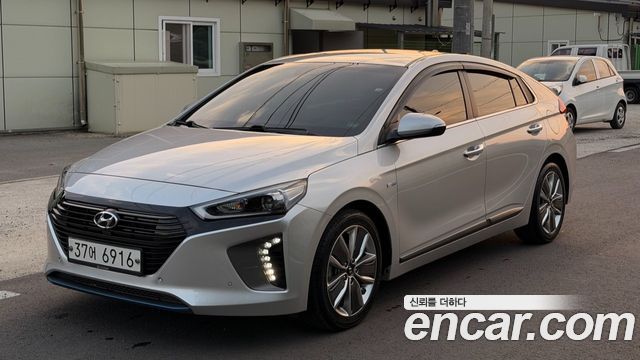 Hyundai Ioniq Hybrid Q