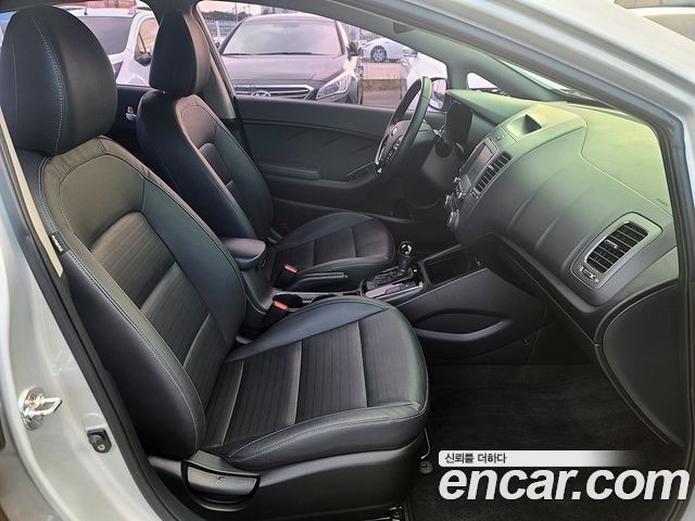 Kia K3 Trendy 2018 — фото 10