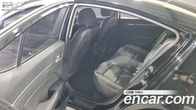 Hyundai Avante (AD) 1.6 e-VGT SMART 2016 — фото 10