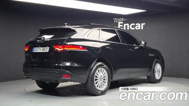 Jaguar F-PACE 20d Prestige 2018 — фото 2