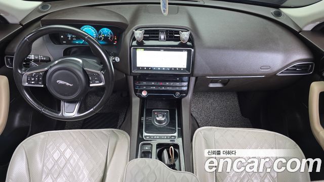 Jaguar F-PACE 20d Prestige 2018 — фото 7