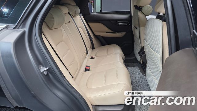 Jaguar F-PACE 20d Prestige 2018 — фото 12