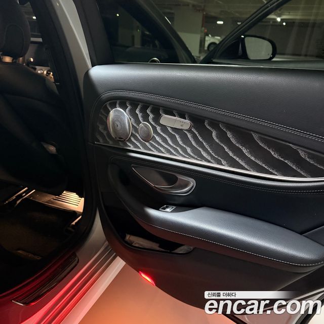 Mercedes-Benz E-Class (W213) E350 4MATIC AMG Line 2022 — фото 17