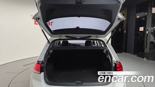 Volkswagen Golf (VII) 2.0 TDI 2015 — фото 20