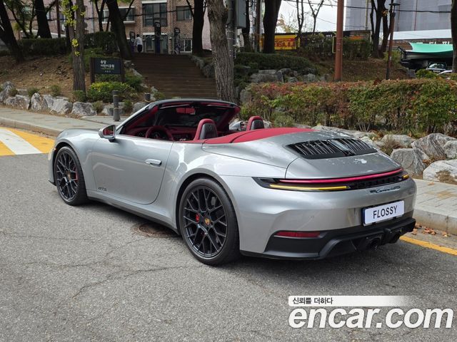 Porsche 911 (992) Carrera 4 GTS Cabriolet 2025 — фото 2