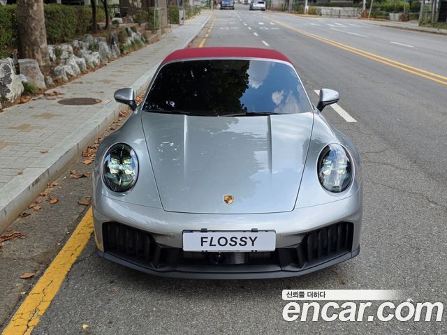 Porsche 911 (992) Carrera 4 GTS Cabriolet 2025 — фото 3